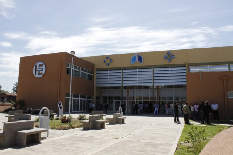 Hito en el Hospital Eva Perón: operaron a una paciente con doble útero y le salvaron la capacidad de ser madre