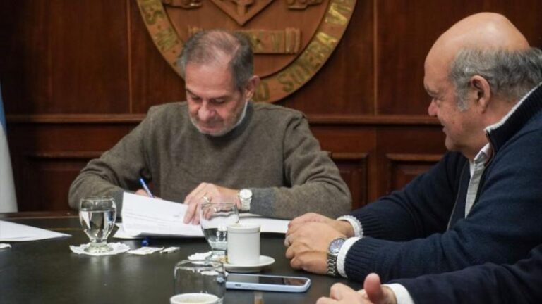Impulsada por el saabismo, la UNT presentó una inviable demanda sólo para dilatar los tiempos
