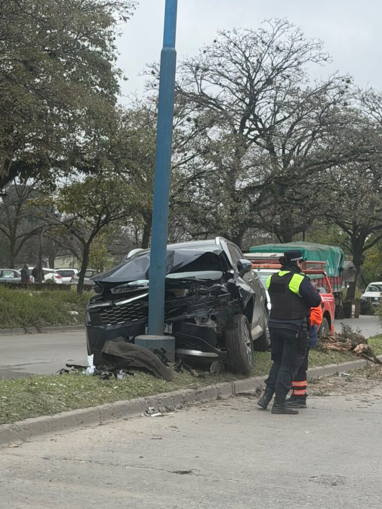 Impresionante choque en avenida Belgrano