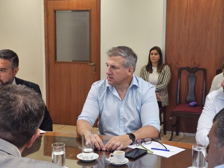 La URT sancionó a José Macome y dejó bajo investigación a un exvicepresidente de la UAR por un cruce en un partido juvenil