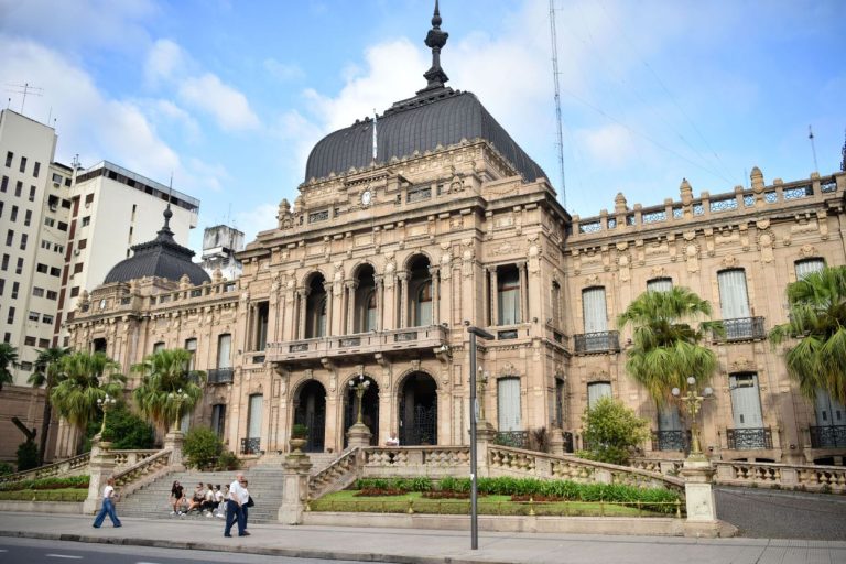 Tucumán perdió el 1% real de las transferencias de Nación en los primeros ocho meses del año