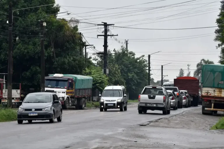 Colapso en el Camino del Perú: Yerba Buena admite que el tránsito desbordó la capacidad del municipio