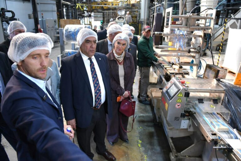 Ante la apertura comercial, el Gobierno tucumano anunció incentivos para parques industriales y crédito para empresas