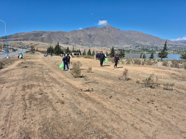 Cuidar los paisajes también es tarea de todos: realizaron una jornada ambiental en Tafí del Valle