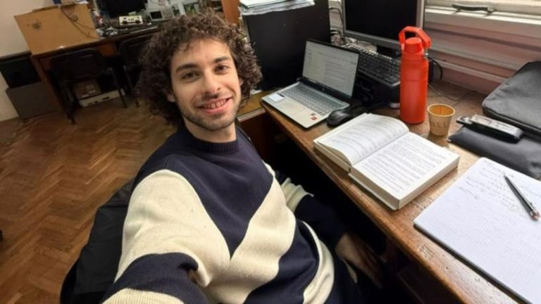 Orgullo tucumano: Axel Hemsy fue becado para probar antenas de nanosatélites en la Universidad de Buenos Aires