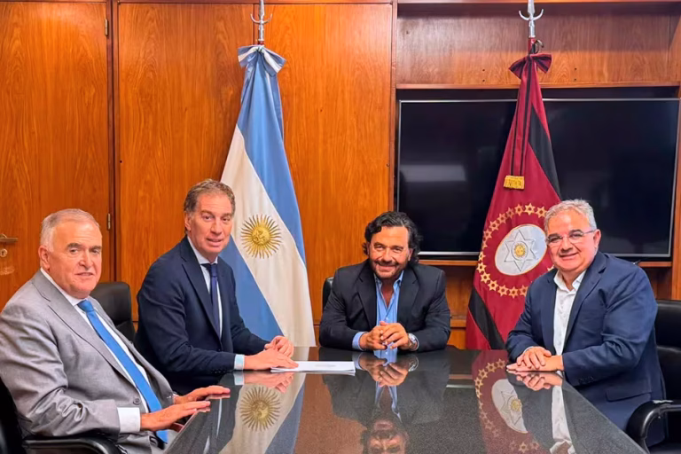 Casa Rosada acelera las negociaciones con los gobernadores por las PASO mientras Jaldo mantiene su rechazo