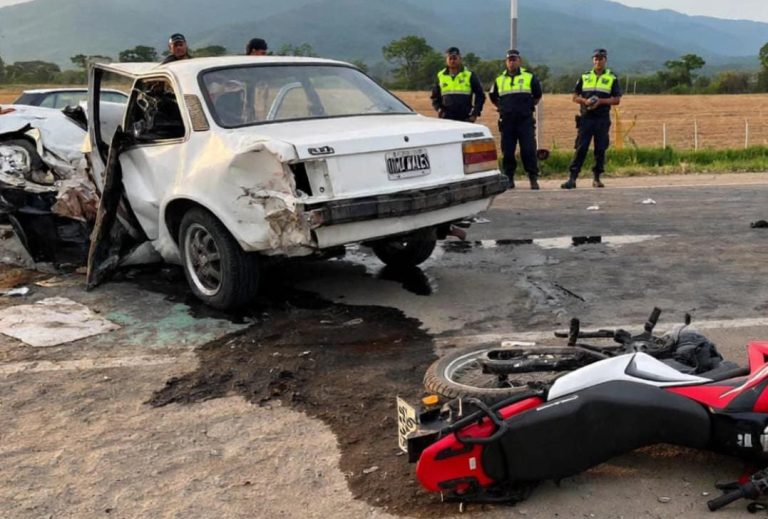 Un muerto y cinco heridos, entre ellos un bebé, en un triple choque en Lules