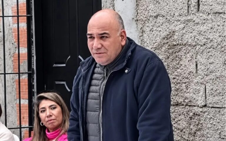 Manzur salió de recorrida y recibió un duro reclamo en Aguilares: “Hace rato tendría que haber estado”