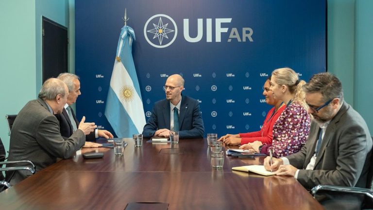 La UIF bloqueó una empresa vinculada al clan Ale por irregularidades en su registración