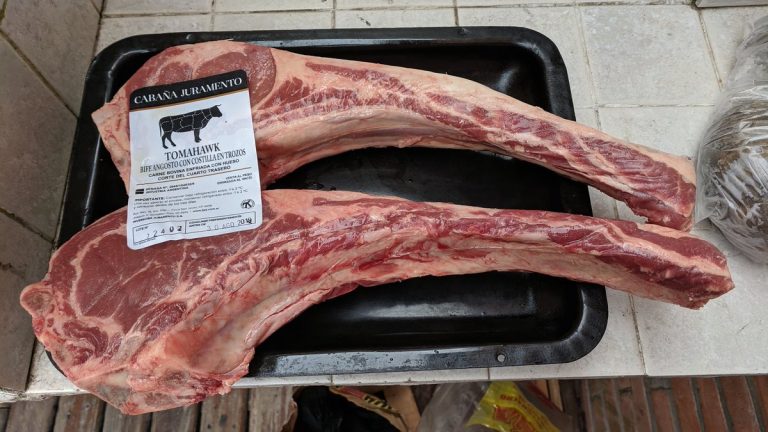 Cabaña Juramento trabaja con cortes premium.