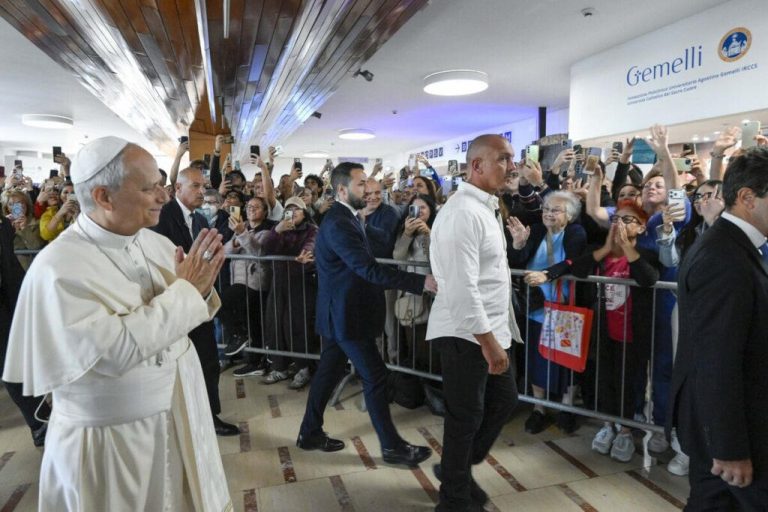 Papa León XIV en el Hospital Gemelli
