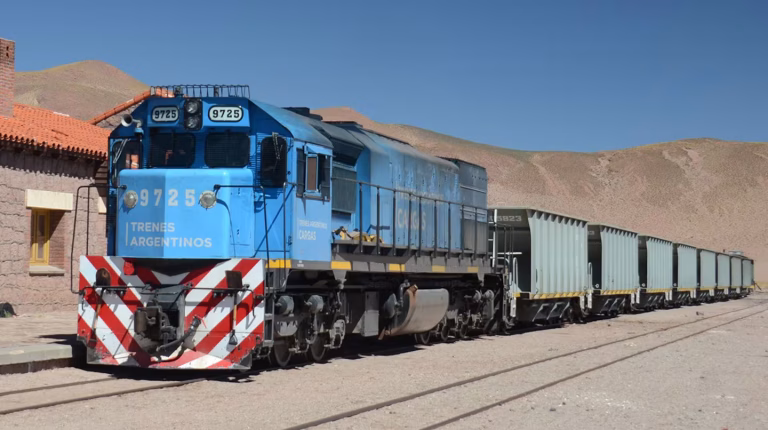 Tras el reclamo de Sáenz, Nación busca inversiones para los ramales del Belgrano Cargas en Salta