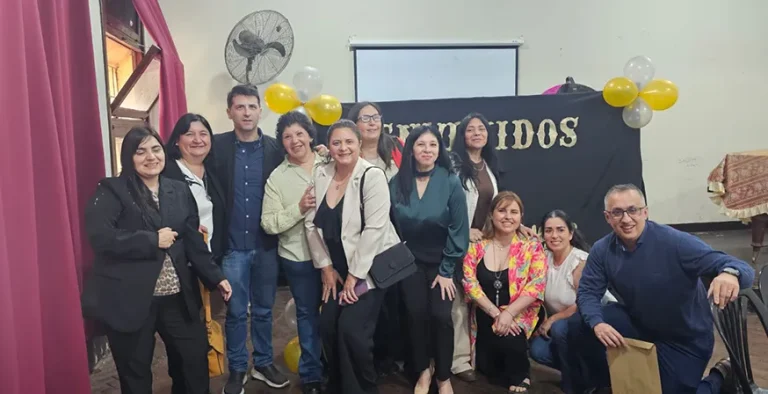 Gordillo de Civil: Miguel Martín regresó a su Escuela Normal de Monteros a treinta años de su egreso